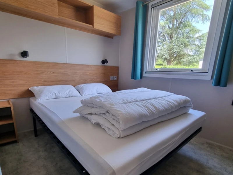 Chambre parentale d'un mobil-home